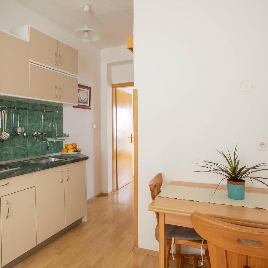Pine And Sunshine Apartments Podgora Exterior foto